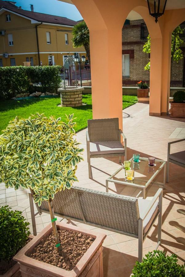 Appartamenti Vicino Al Mare Civitanova Marche Eksteriør billede
